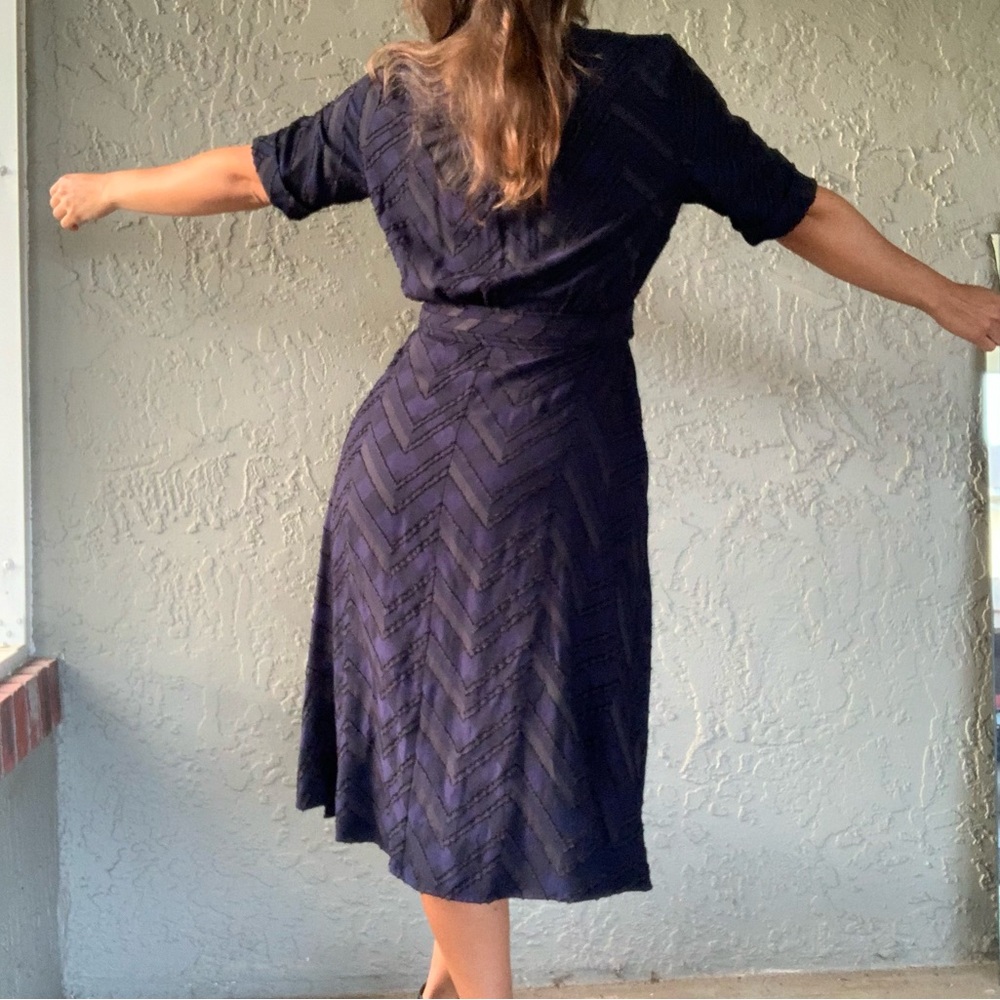 Elegant Navy Blue Women's Dress - Picture 7 of 9